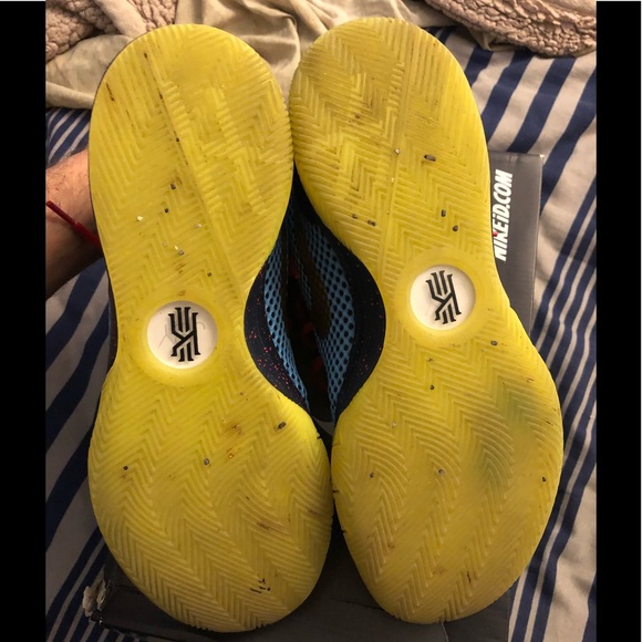 Nike Kyrie 1 ID - Picture 5 of 5